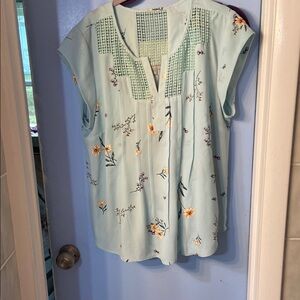 Daniel Rainn Green Pleated Cap Sleeve Blouse